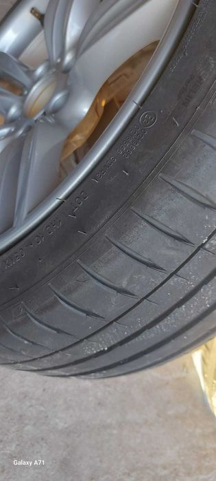 Bmw f10/11 Летни гуми с джанти 245/40/19