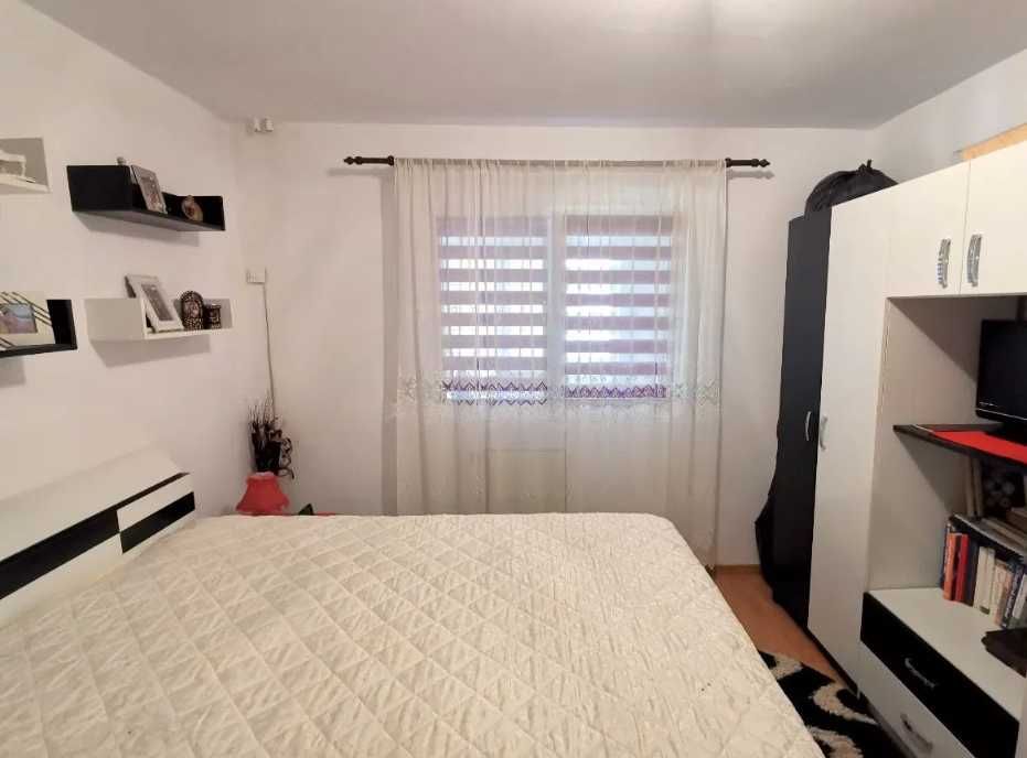 Дава се под наем Двустаен апартамент в Пловдив, Христо Смирненски - 60 кв.м за 214.2 € - Снимка #2