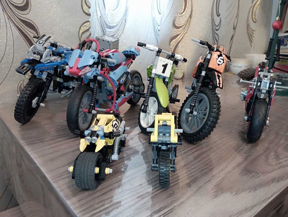 7 наборов мотоциклы LEGO Technic Оригинал