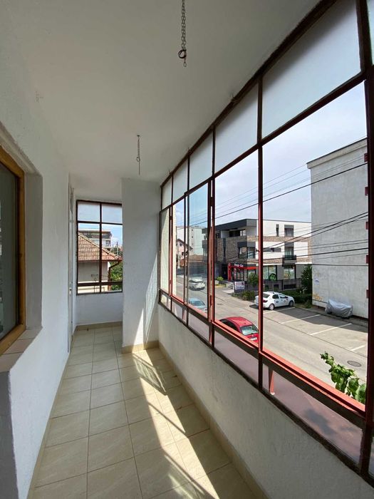 Dau in chirie apartament 4 camere zona FSEGA, Iulius Mall