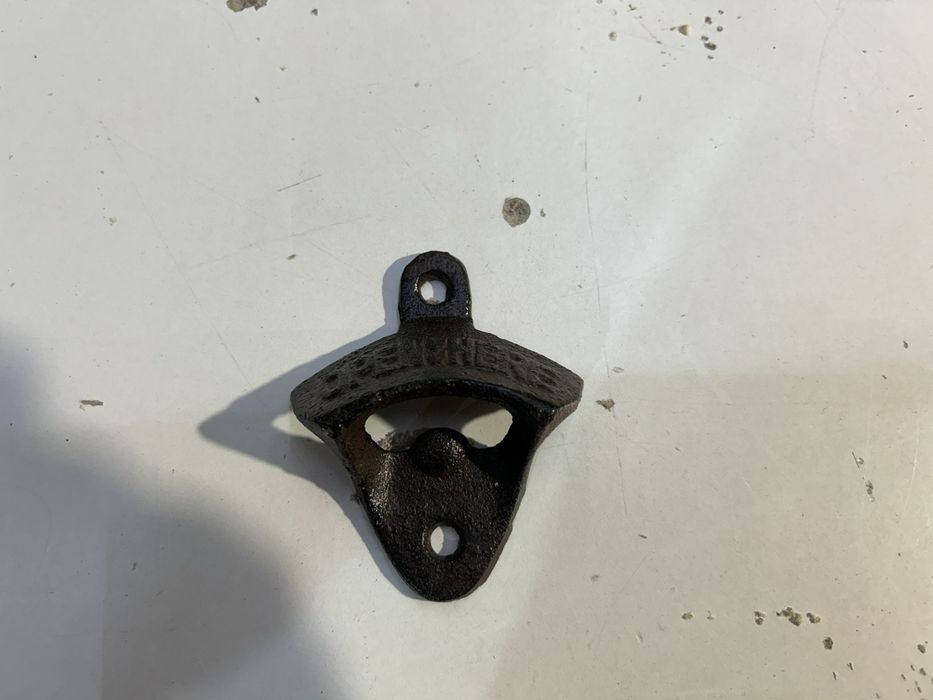 Стенна отварачка за бира