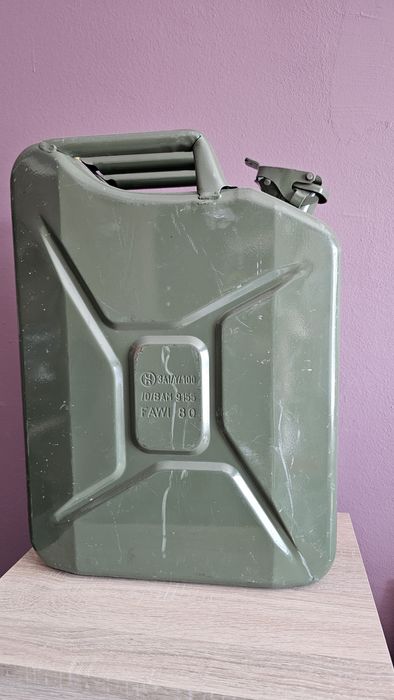 Метална туба за гориво 20л 1994г.