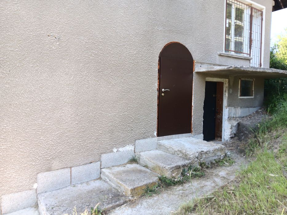 Продава се Къща в с. Бабица, Област Перник - 142 кв.м за 740 €/кв.м - Снимка #2