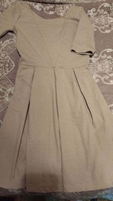 Платье из плотной ткани