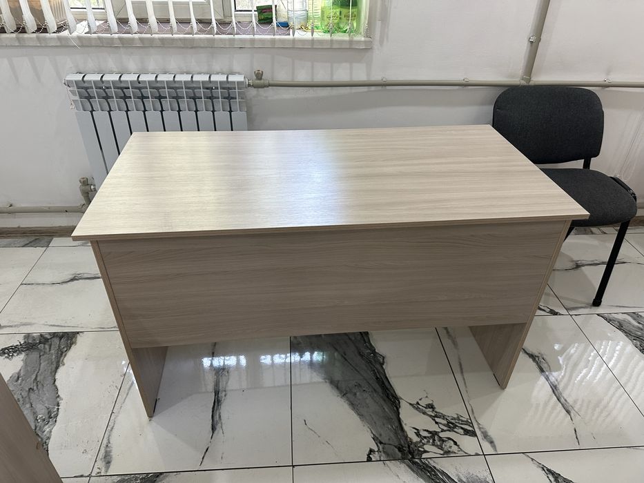 Новые офисные столы, не использовались