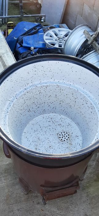 Căldare  din     Fonta