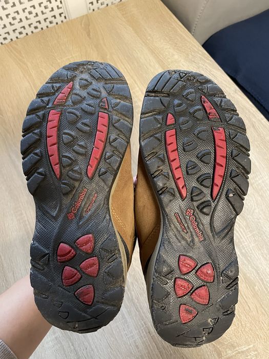 Bocanci Columbia impermeabili – mărimea 39