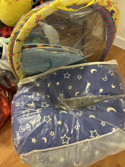 Игрушки, велик,подушка для бер-ных,сумка