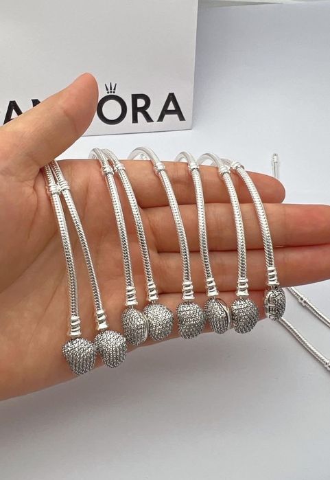 Сребърни гривни с печат Pandora