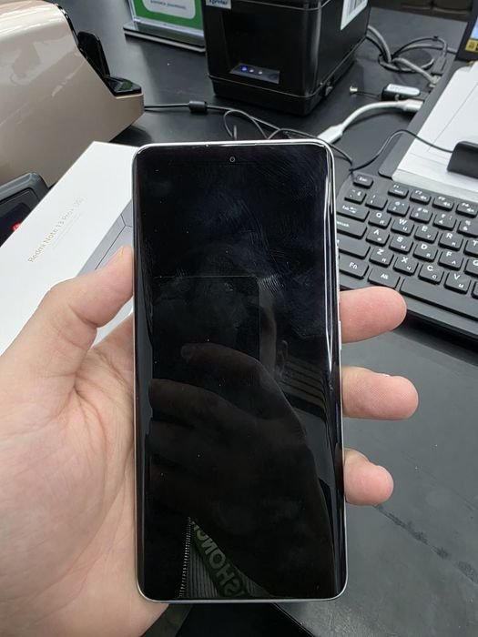 Redmi 13pro +5g 12/512 karobka dakumetn bor holati ideal