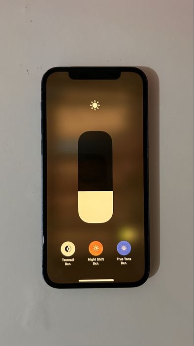 Продам Iphone 12