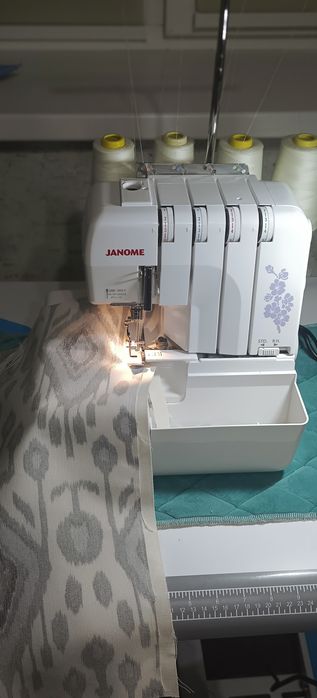 Оверлок Janome Samurai 1000