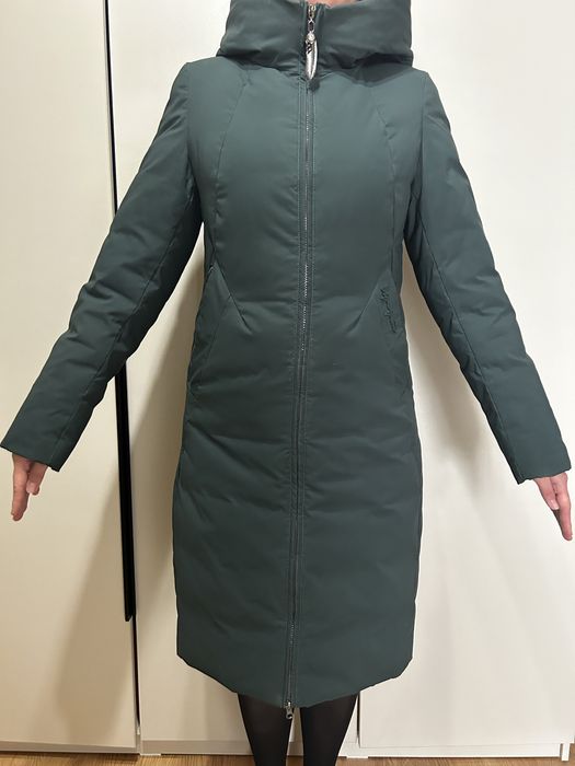 Продам женские куртки