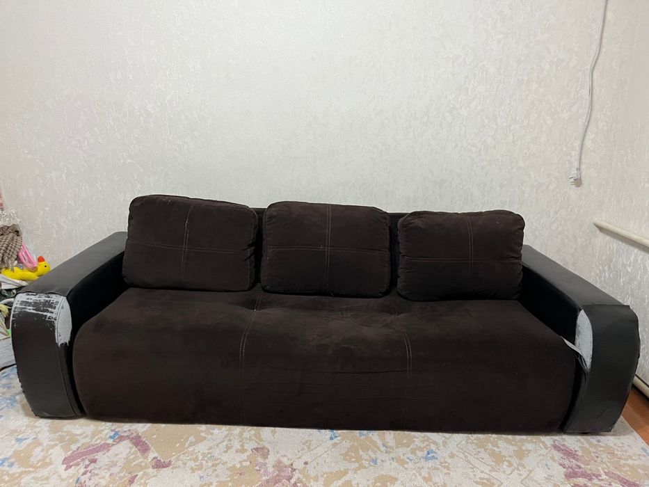 Диван сатылады, узындыгы 2 метр