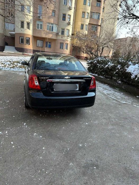 продается Lacetti 1,8.