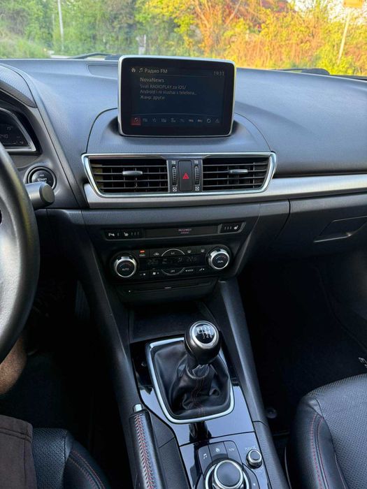 Mazda 3 2.2d Skyactiv Head-Up BOSE