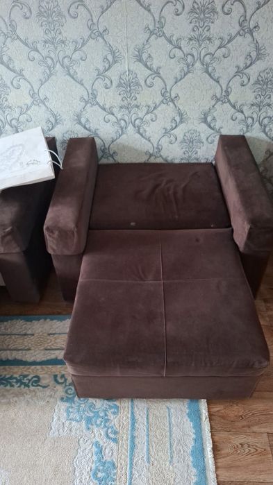 Диван с креслом, цена 25000