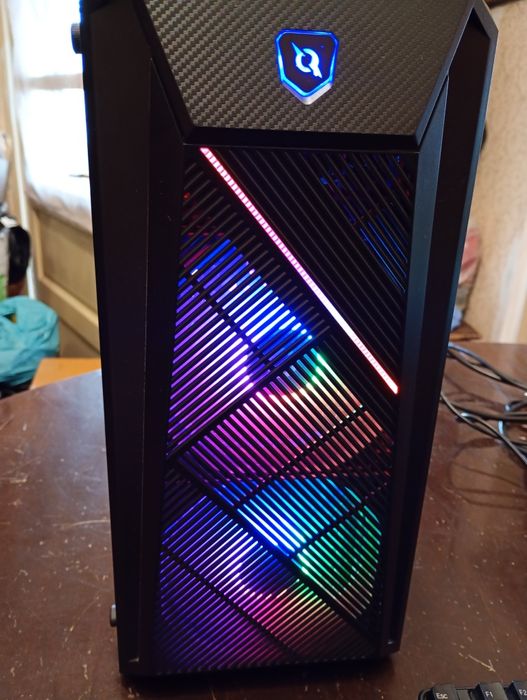 Vând unitate centrală Gaming 1150 lei