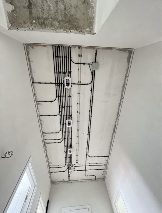 Натяжные потолки