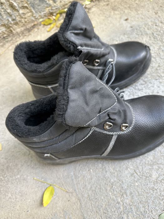 Продам Спец обувь