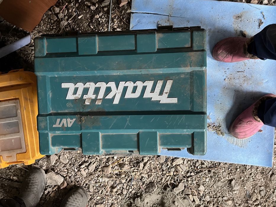 Отбойный молоток MAKITA