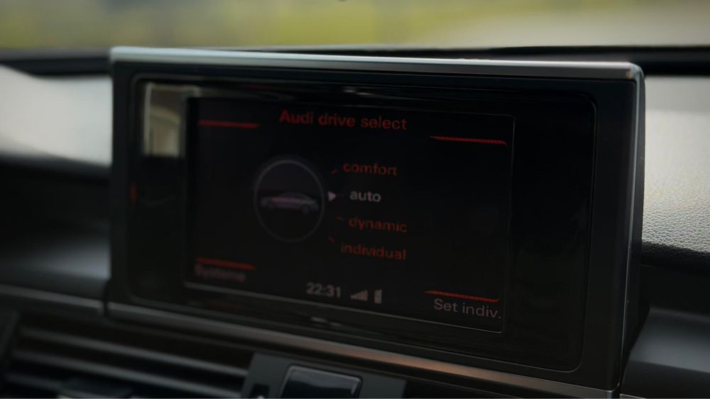 Audi. A6.  2.0 TDI. 3 XSline