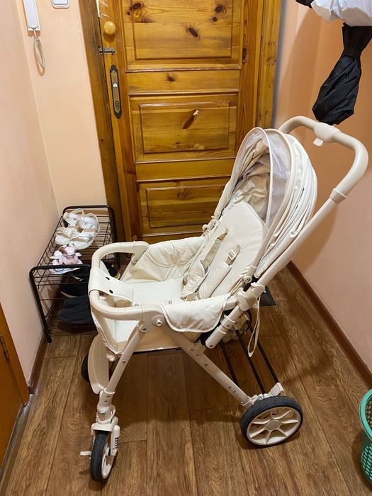 Продам детскую коляску б/у