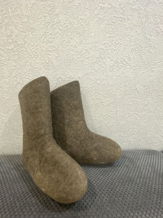 Продам валенки на 8-13 лет