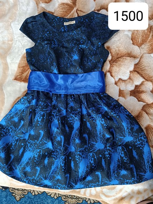 Продам платья...