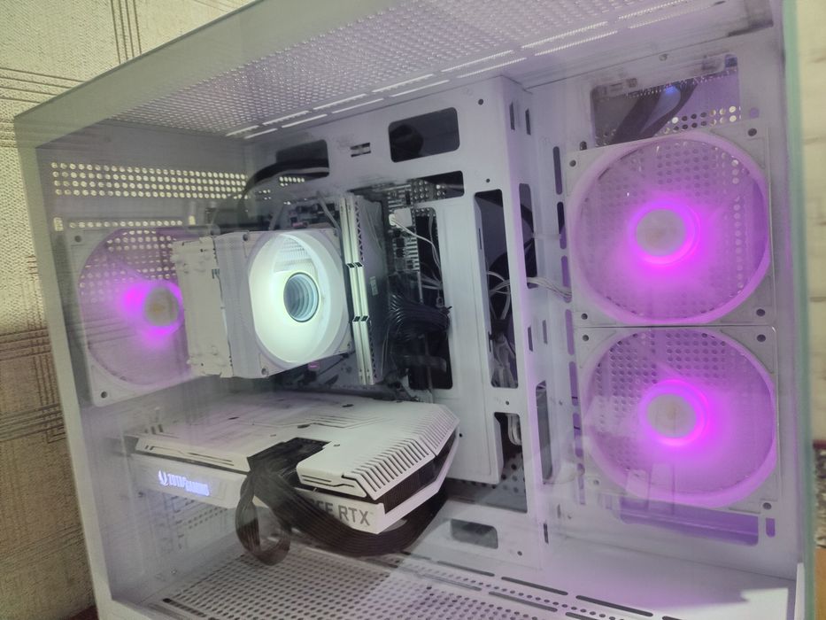 белая игровая сборка для 2k гейминга