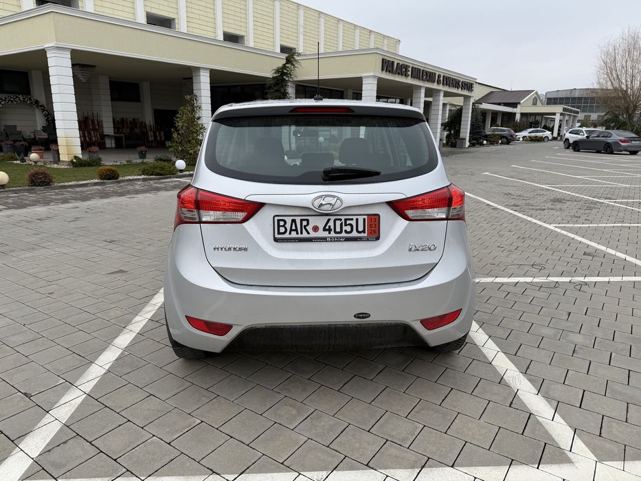 Hyundai ix20,AUTOMAT, 2015,1,6 benzina,pretul este 6950€