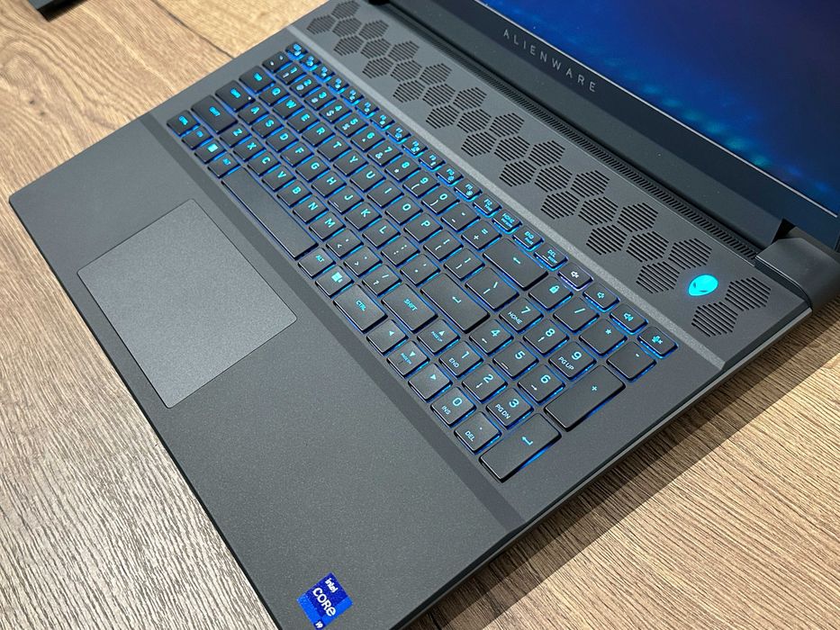Laptop Gaming Dell Alienware M18 R2 FHD+ 480Hz i9-14900HX 64GB Ram NVIDIA RTX 4090 16GB 4TB SSD