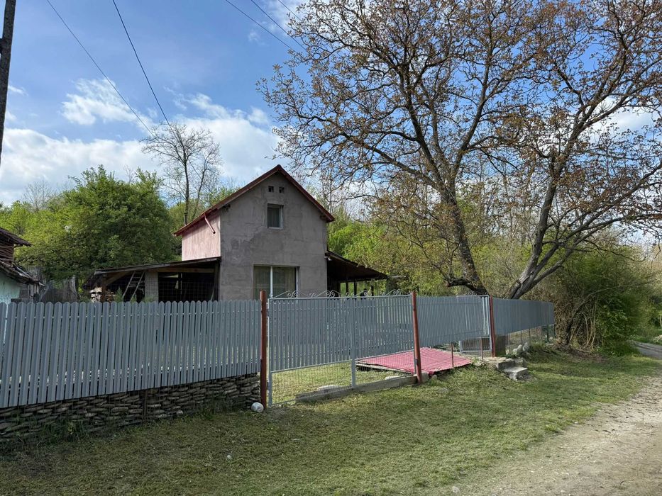 Casă cu teren în Cislău, Buzău