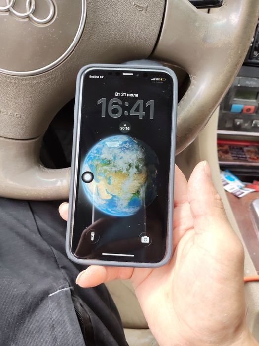 Iphone 11 сатылады