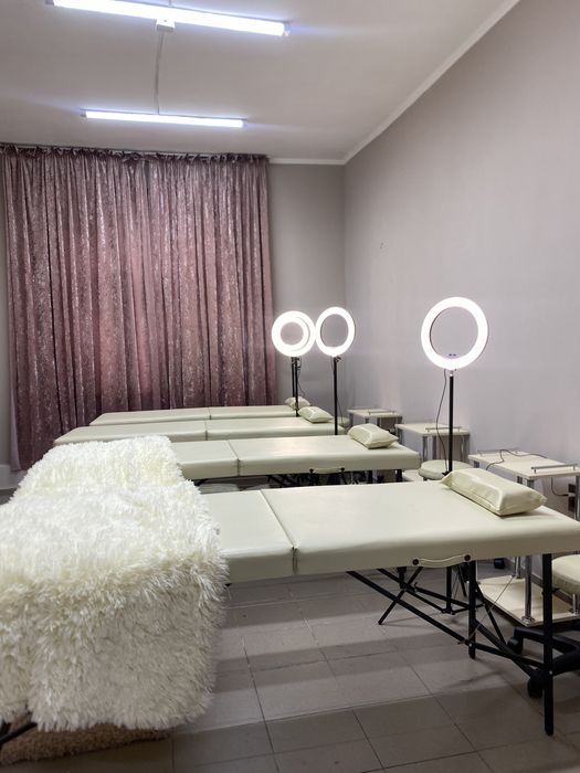 Оборудование для студии ресниц, кушетка,помощник,стул