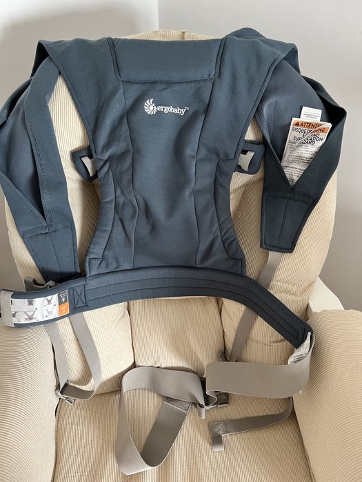 Marsupiu bebelusi Ergobaby Embrace