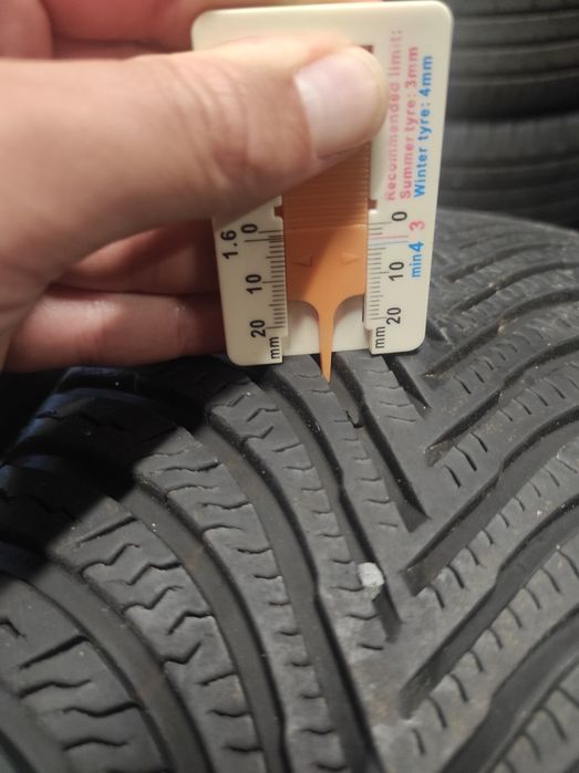 205/60/16 Michelin