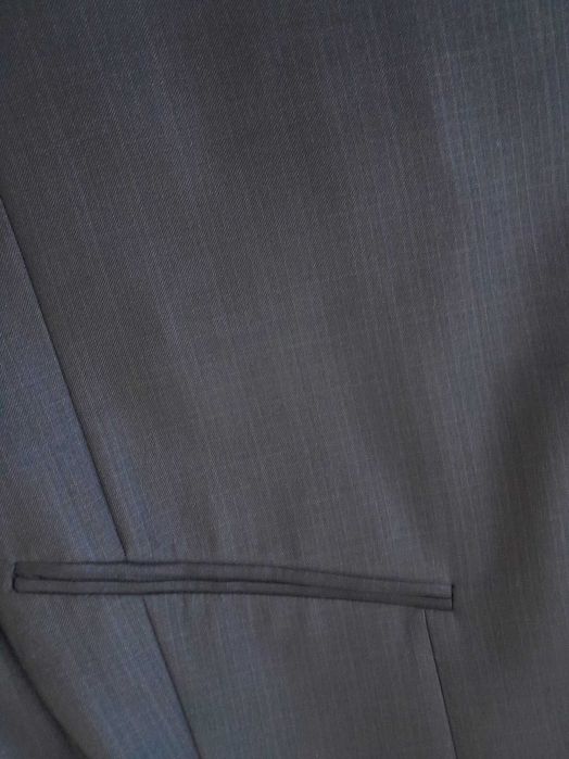 Мъжки костюм официален