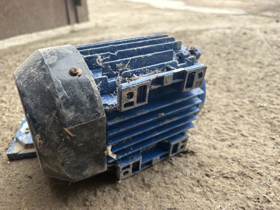 Двигатель ассинхронный «уралэлектро» 0,37квт