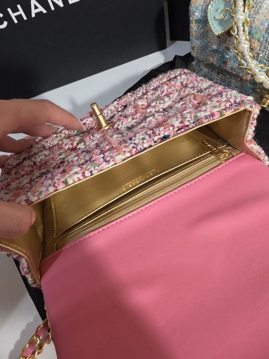 Налична чанта Chanel Tweed Flap Bag