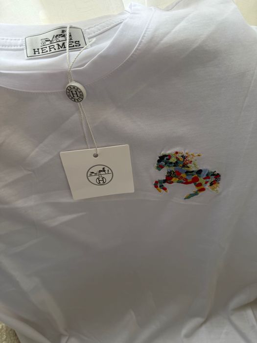 Hermes хит тениска 2026