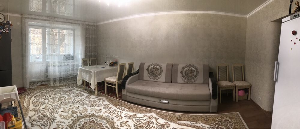 продам 2 х комн квартиру, 2/5, центр