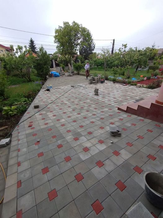 Fabricam pavaje pavele model First montaj transport