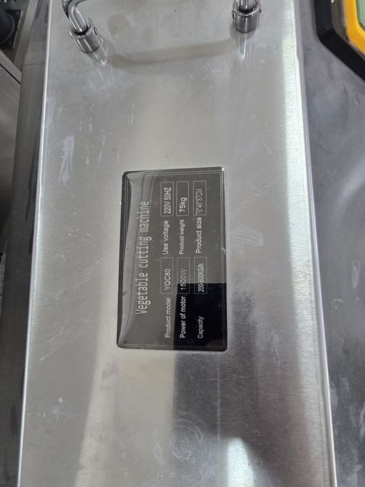 Obsheriska kubik reska sabzavot tug'raydigan