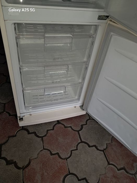 Продам холодильник