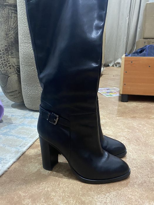 Кожаные сапожки.