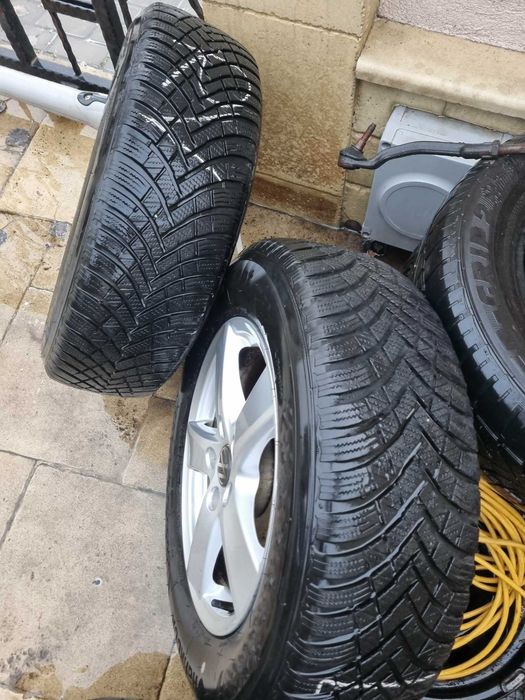 Genti aliaj cu cauciucuri de iarna  Vw Tiguan  5x112