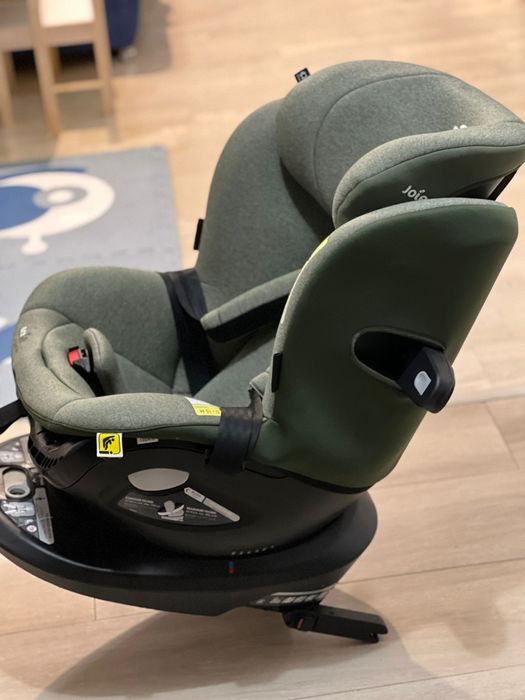Vând scaun auto în stare perfecta  pentru copii Joie iSpin 360 °.