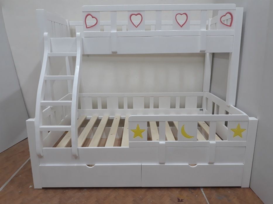 TRANSPORT GRATUIT.Pat etajat din lemn masiv cod 3212