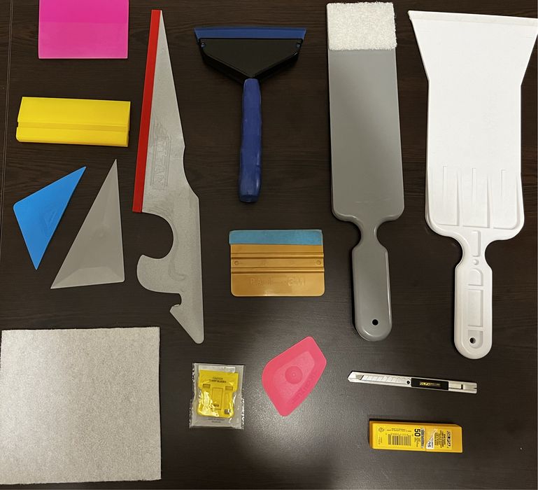 Професионални инструменти за фолиране(затъмняване) на автостъкла